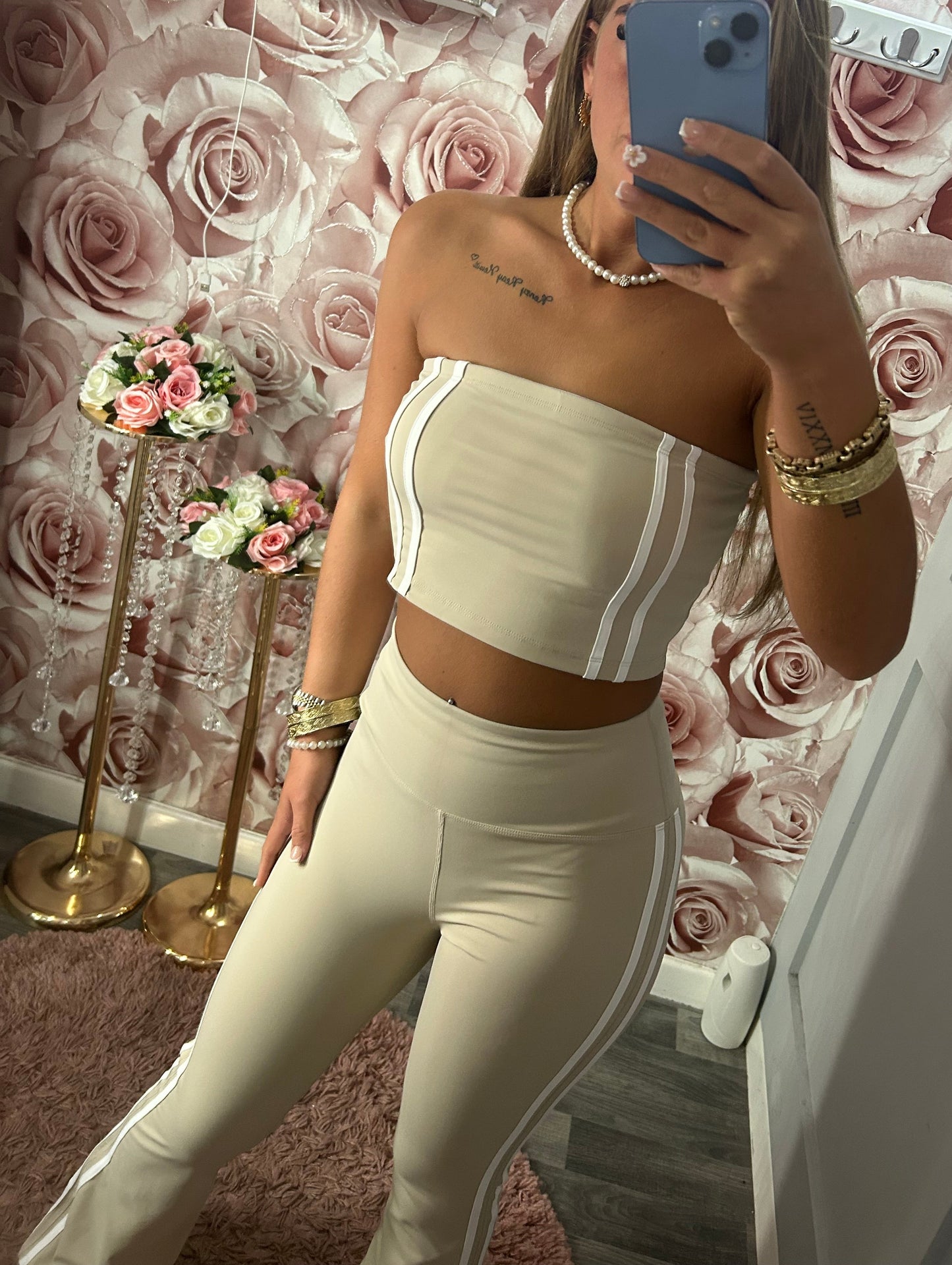 Contrast Stripe Padded Crop & Flared Yoga Activewear Set